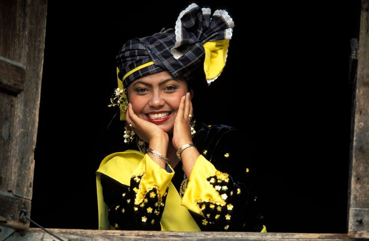 Sumatra Travel Guide Book