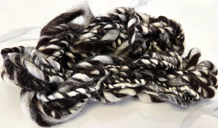 multi-thickness barber-pole wool art yarn
