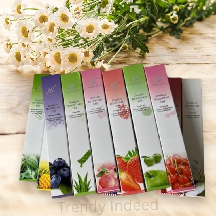 Hydrating cuticle oil pen softens dry cuticles and nourishes nails