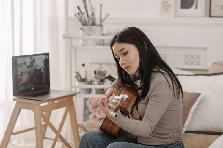 learning guitar online
