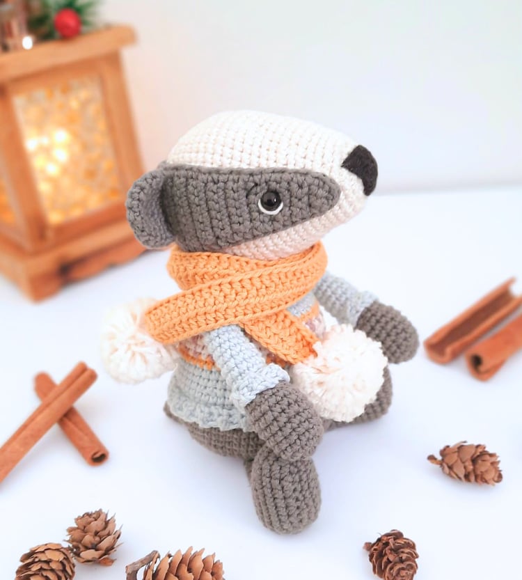 Crochet Badger woodland crochet