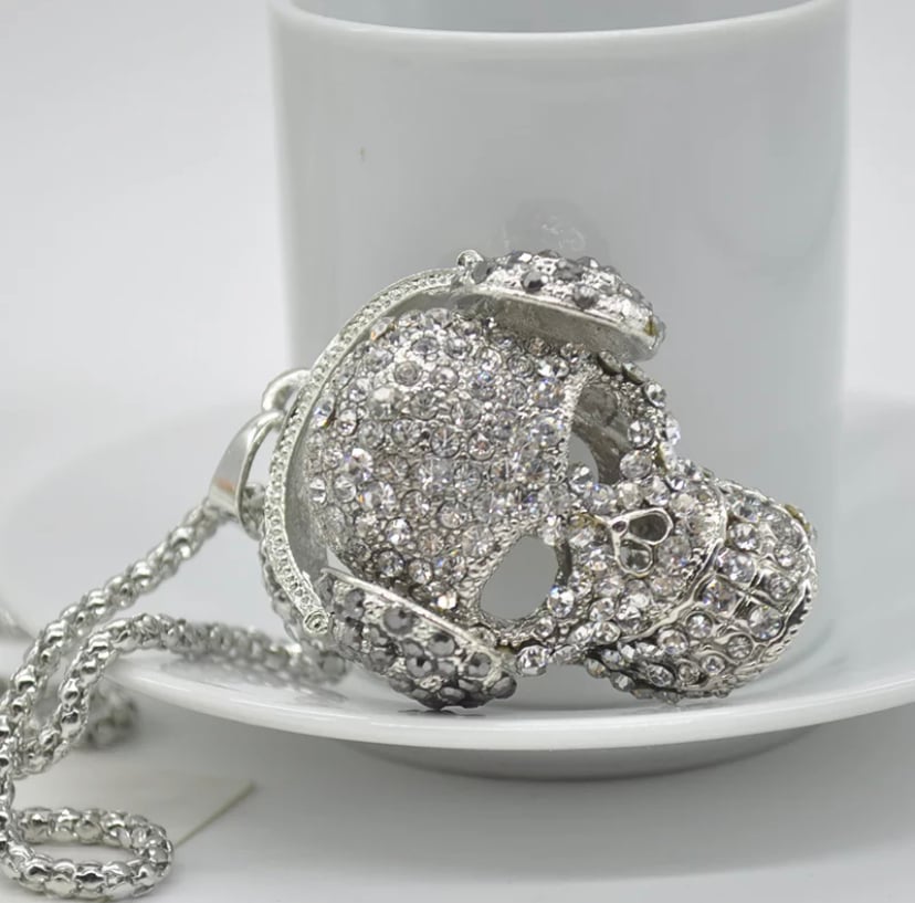 scarlet's skull necklace - Payhip