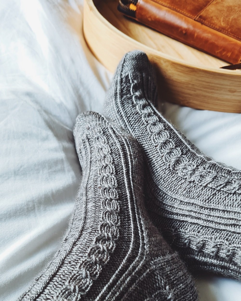 What is the best way to knit socks: Cuff down or toe-up — Louise Tilbrook  Designs