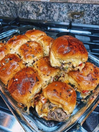 Philly Cheesecake Sliders