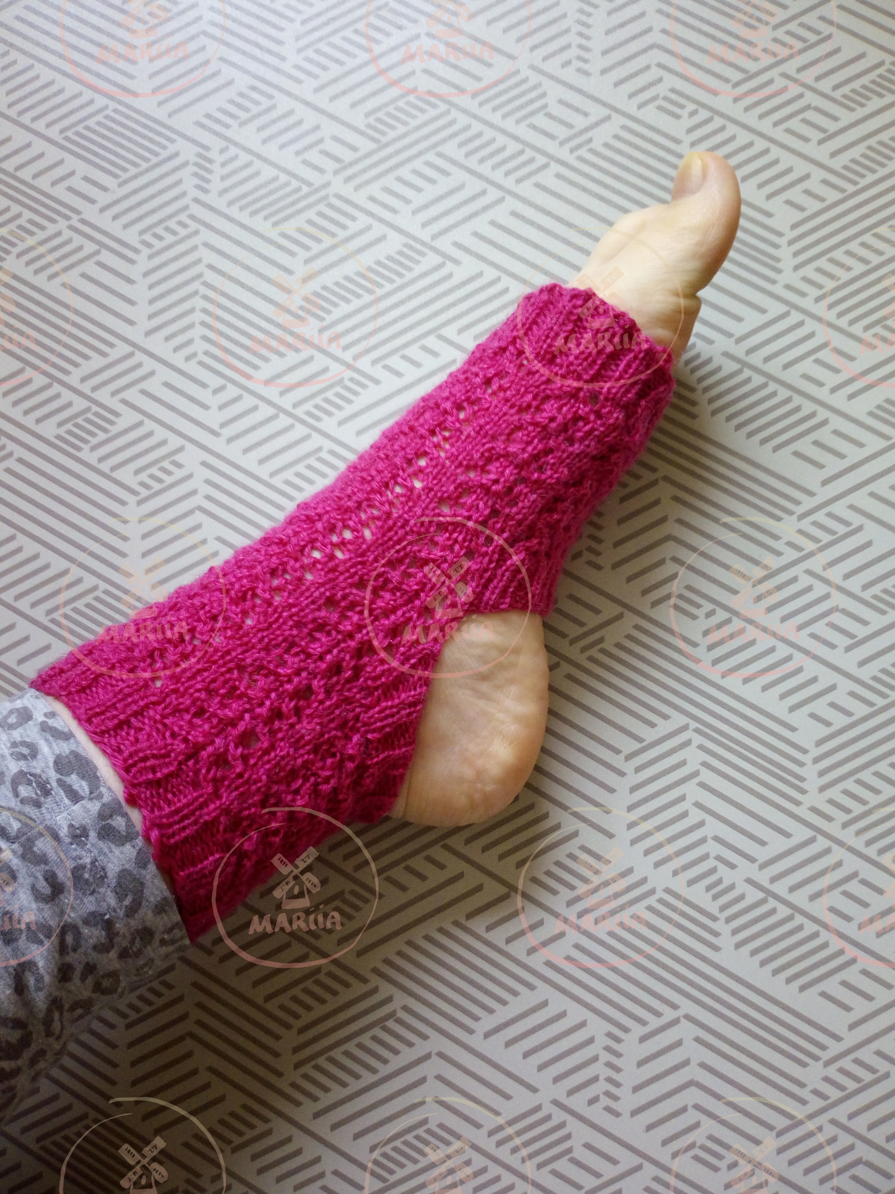 Yoga Socks - Free knitting patterns and crochet patterns by DROPS