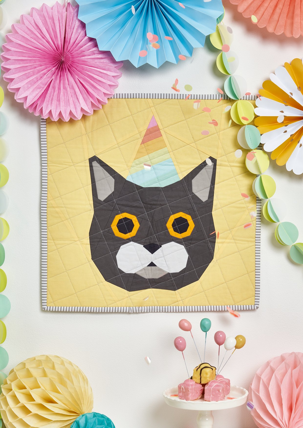 mini quilt, paper piecing, cat block, love patchwork quilting