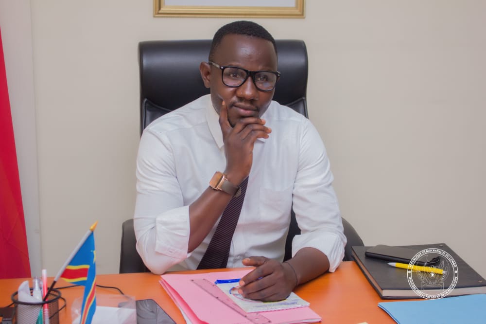 Assistant et chercheur à l'Université de Kinshasa, Faculté de Psychologie et des Sciences de l'Education. Kinshasa-RDC. Domaine de recherche : technologie de l'éducation, ingénierie pédagogique et de formation supportée par la TIC