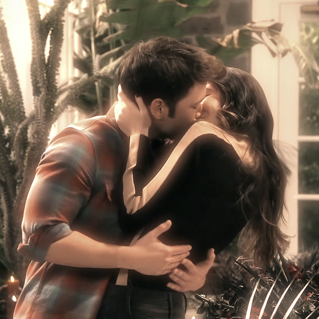 Kol & Davina  Kiss me 