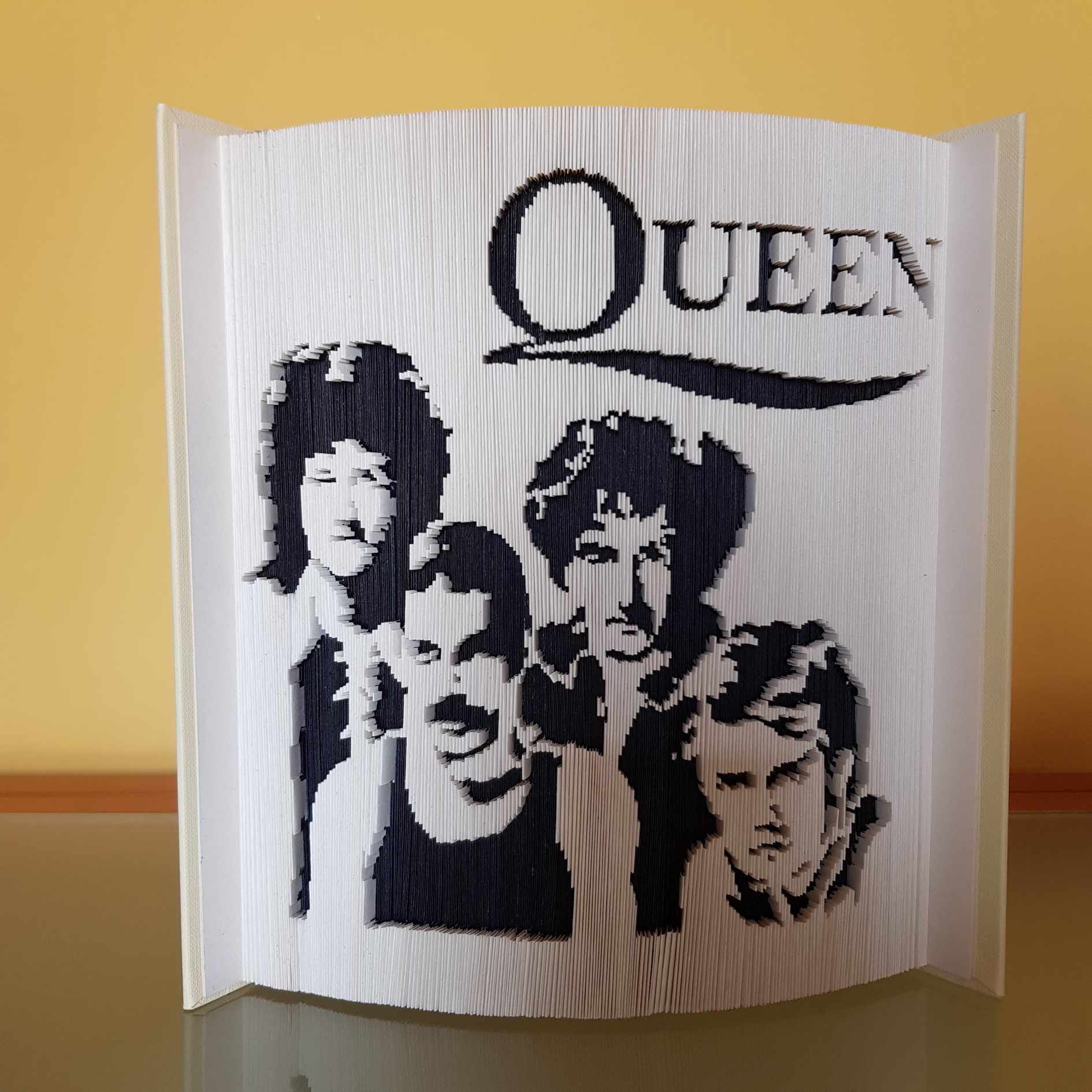 Queen - Payhip