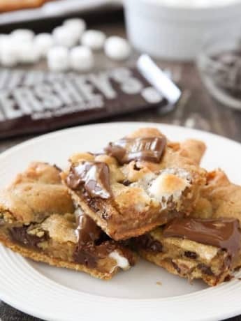 S’mores Cookie Bars