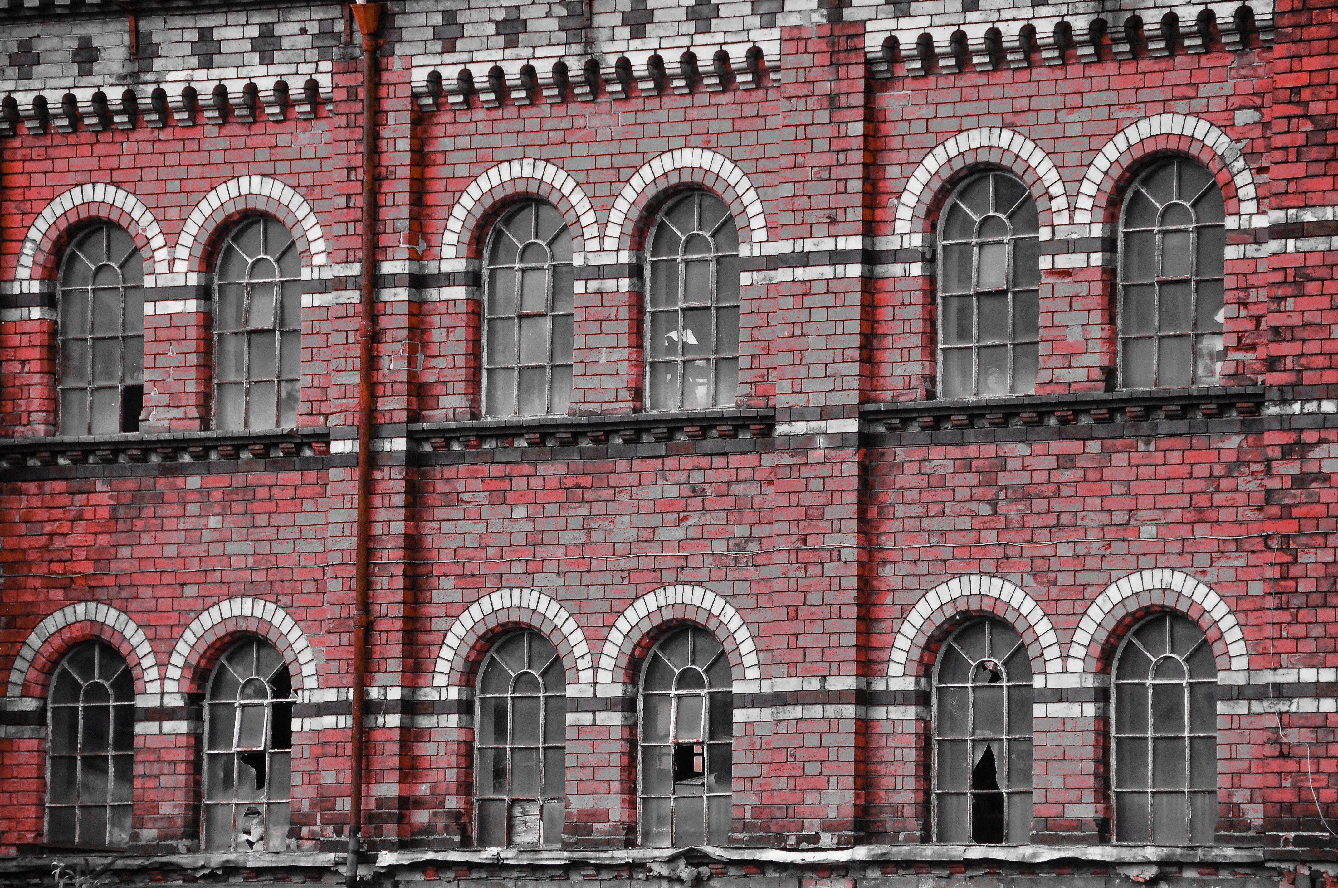 Historic building colour splash - Payhip