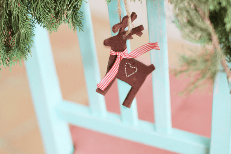 Reindeer and Christmas tree for hiding the Santa