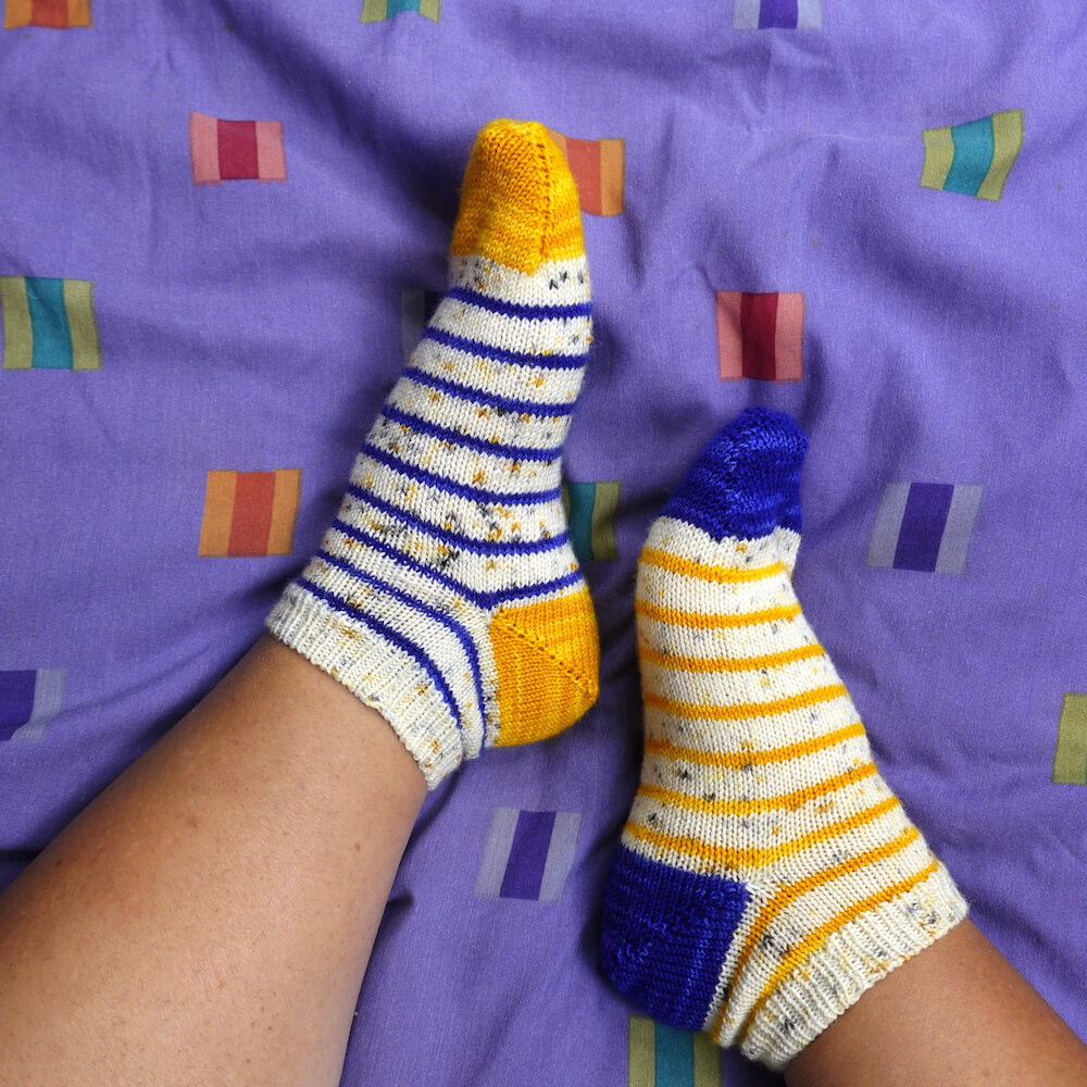 How to knit socks for beginners - easy step by step tutorial [+video]