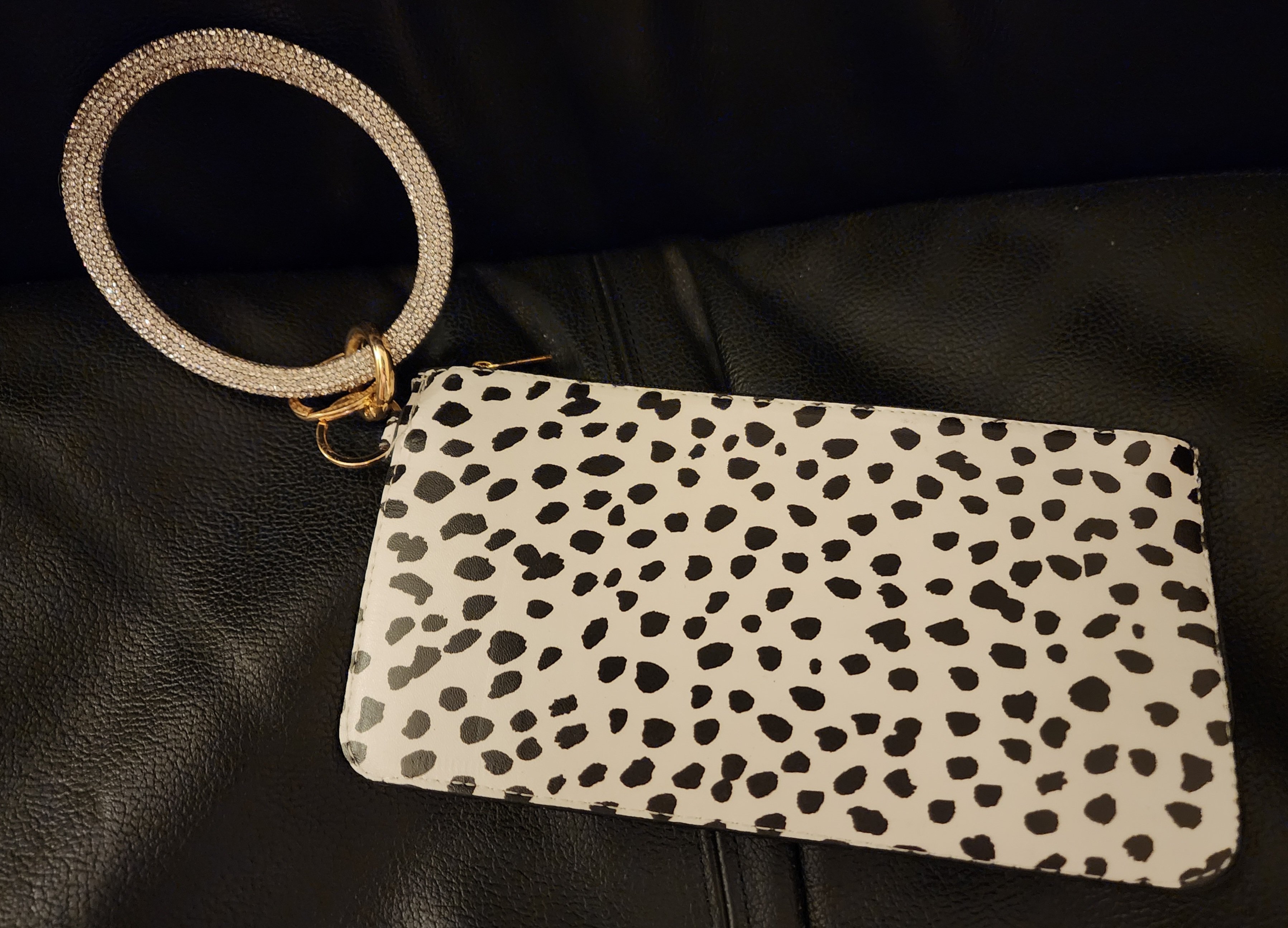 Dazzled Wristlet - Payhip