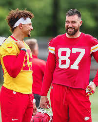 Patrick Mahomes & Travis Kelce NFL