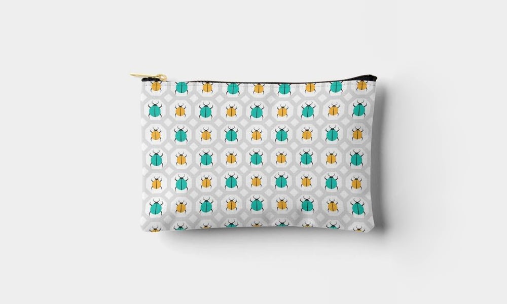 Accessory-Pouch Pattern Colorful Ladybugs