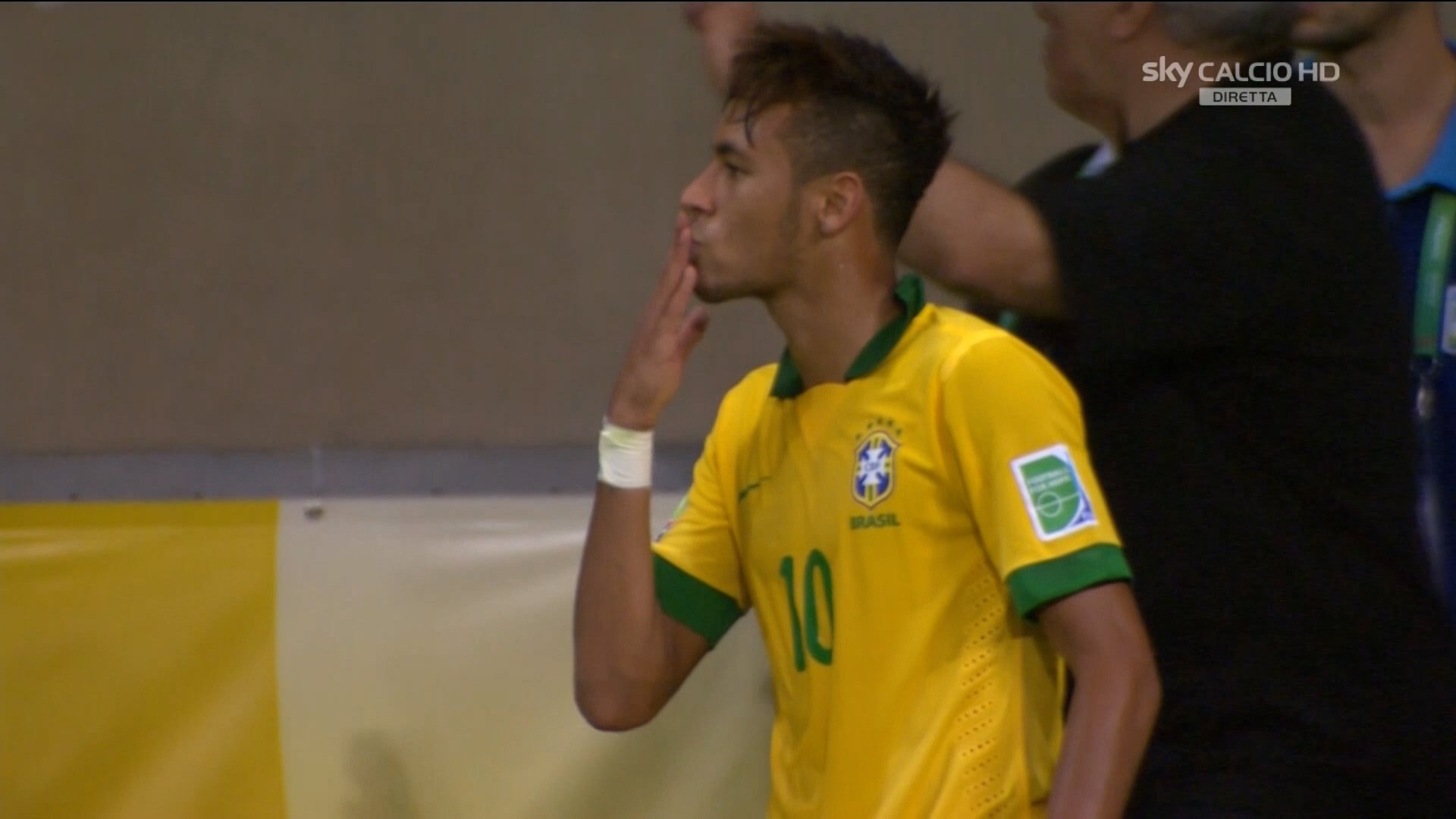 neymar-vs-uruguay-confederations-cup-2013-payhip