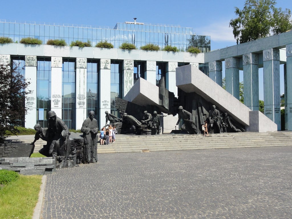 Warsaw Uprising Monument Audio Guide - Poland 1