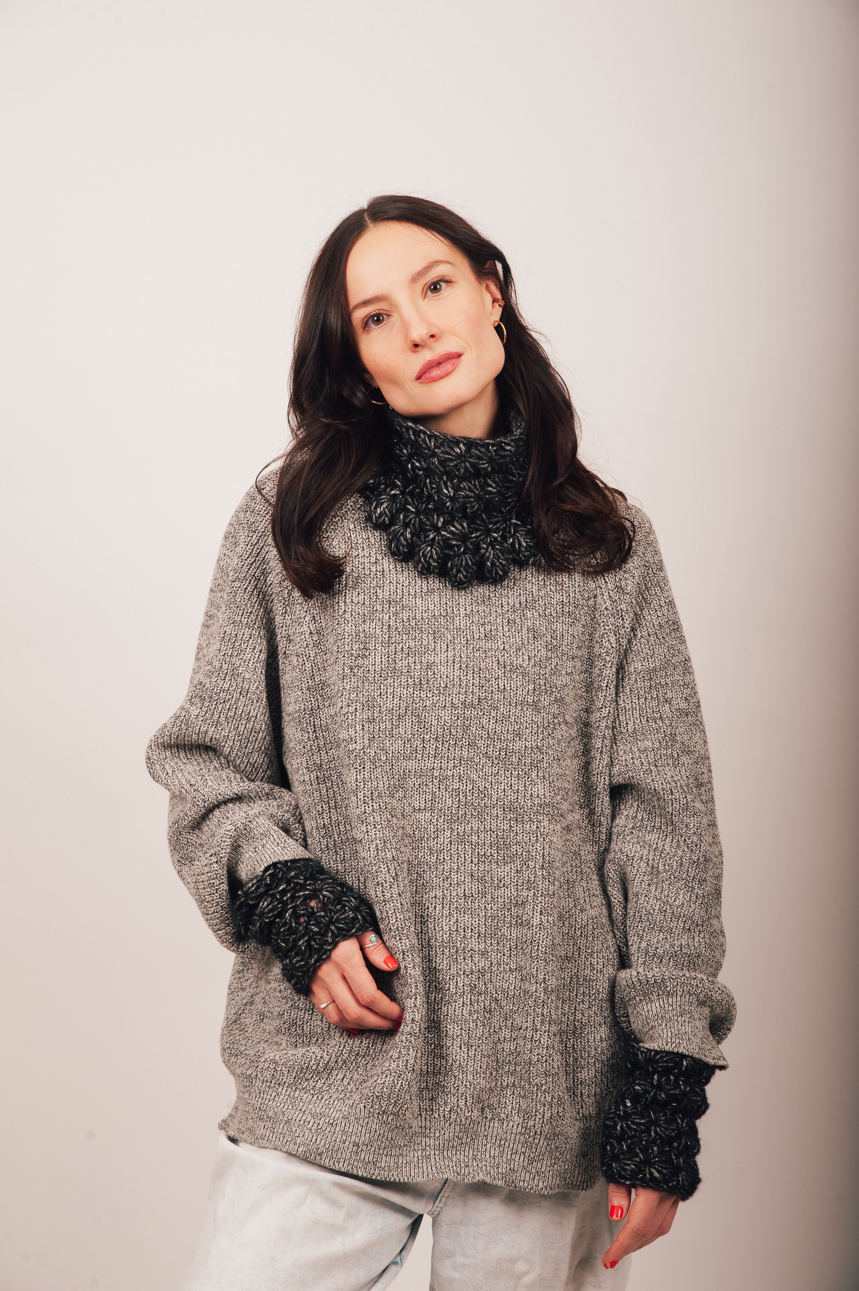 Crochet pattern cowl mitts set Marguerite stitch Star Stitch Popcorn stitch Dora Ohrenstein design