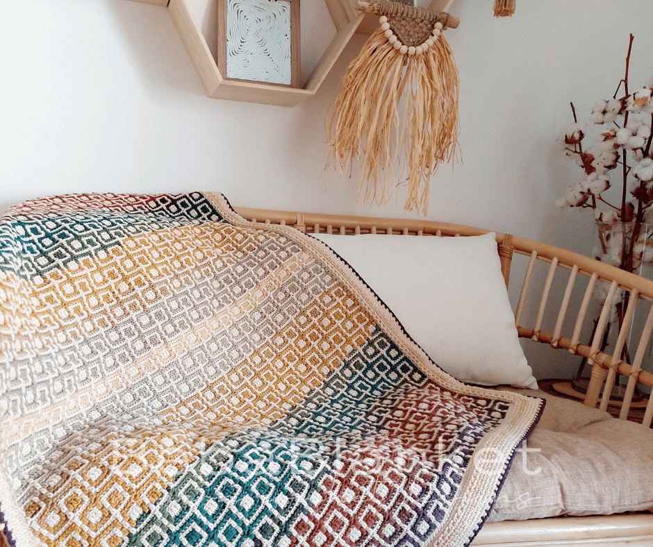ALPINADA. Overlay mosaic crochet in rows blanket pattern