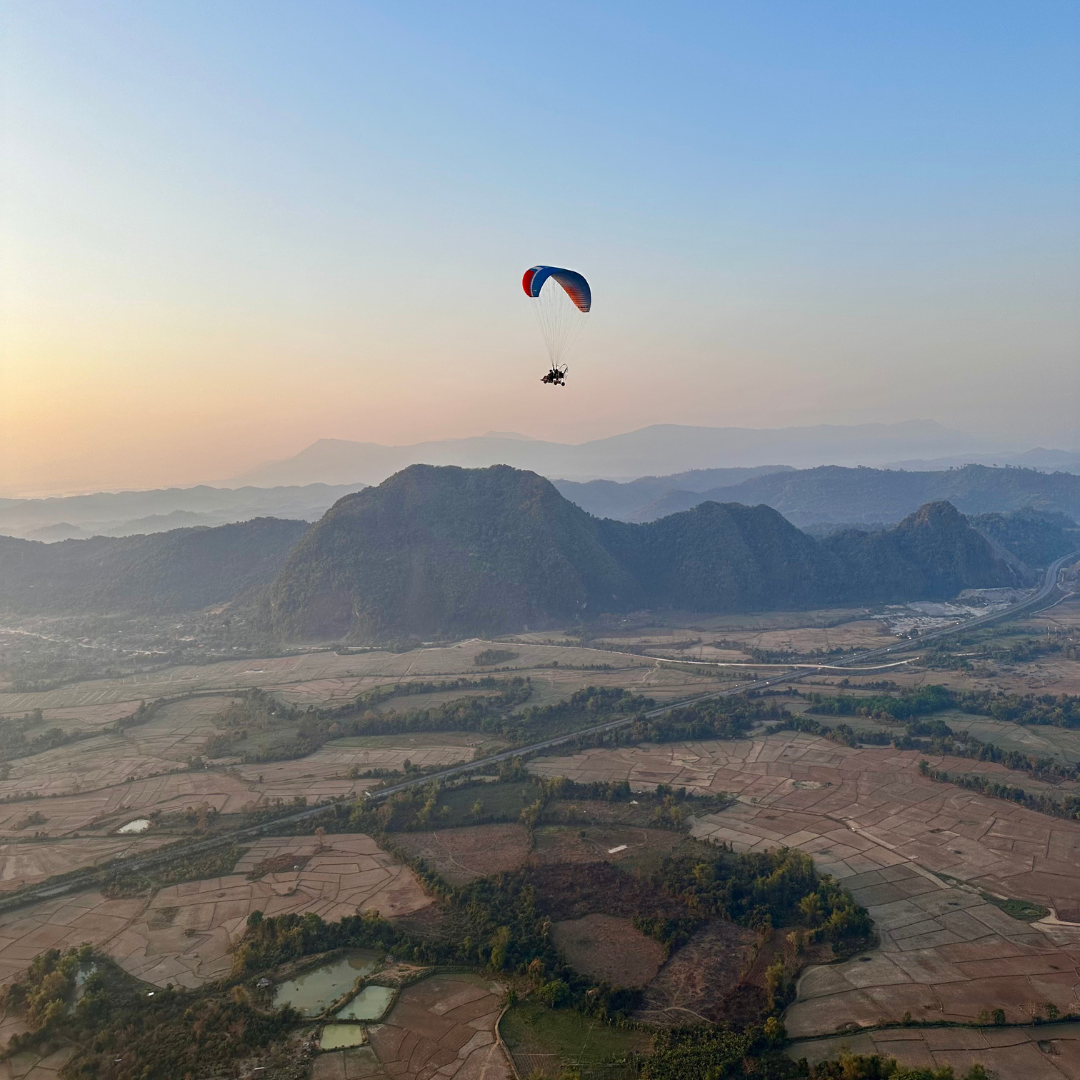 Paramotor in Vang Vieng, Laos