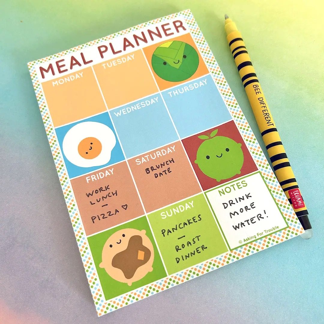 Kawaii magnetic meal planner pad – cute weekly food planning notepad with pastel colours and fridge magnet backing.