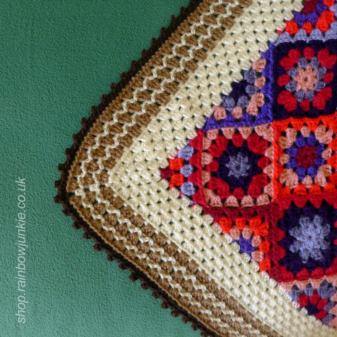 Showing border with picot edging of Eternity Knot Blanket.