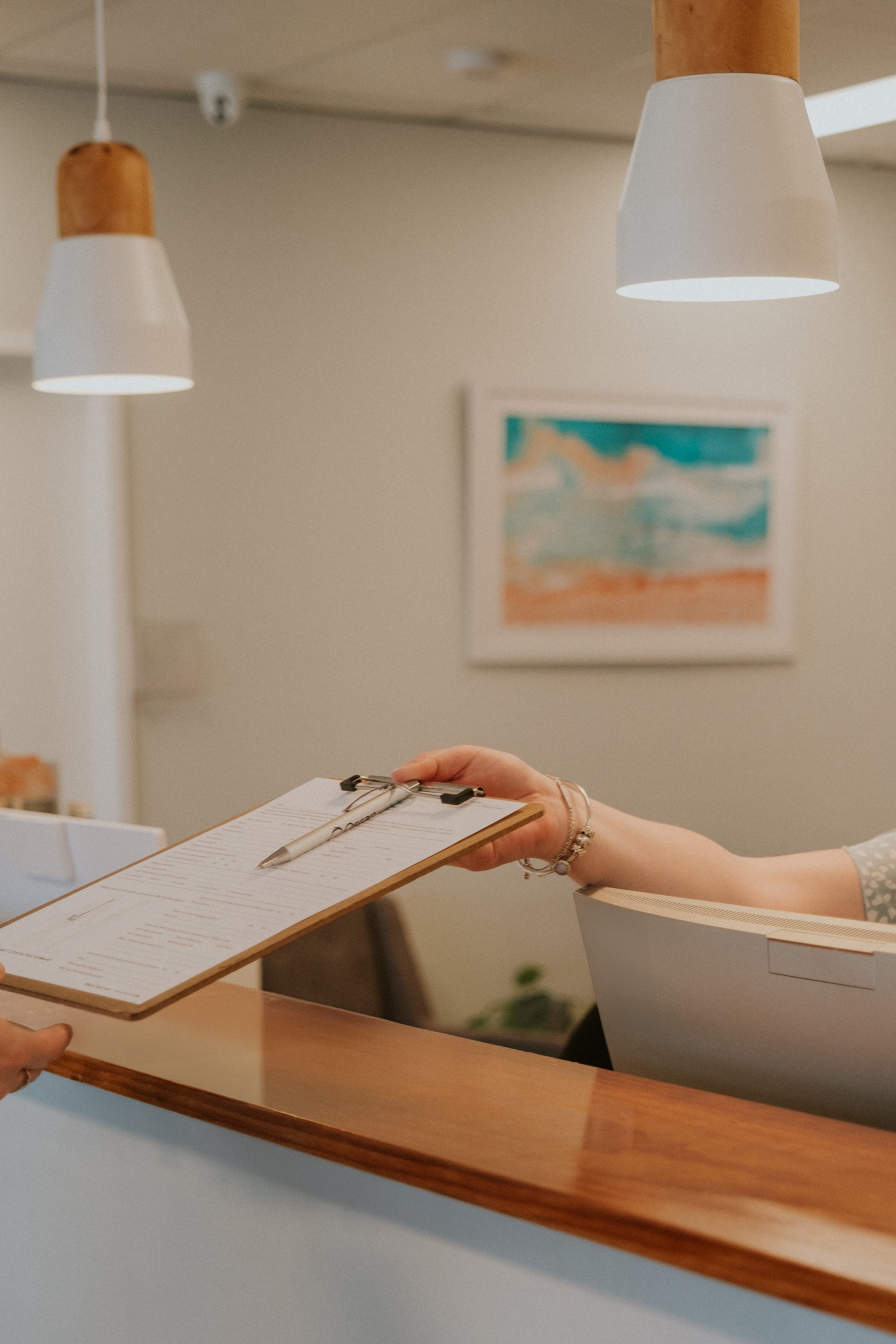 Chiropractic assistant training course header – empowering front desk teams in allied health with mindset, communication, and professional skills
