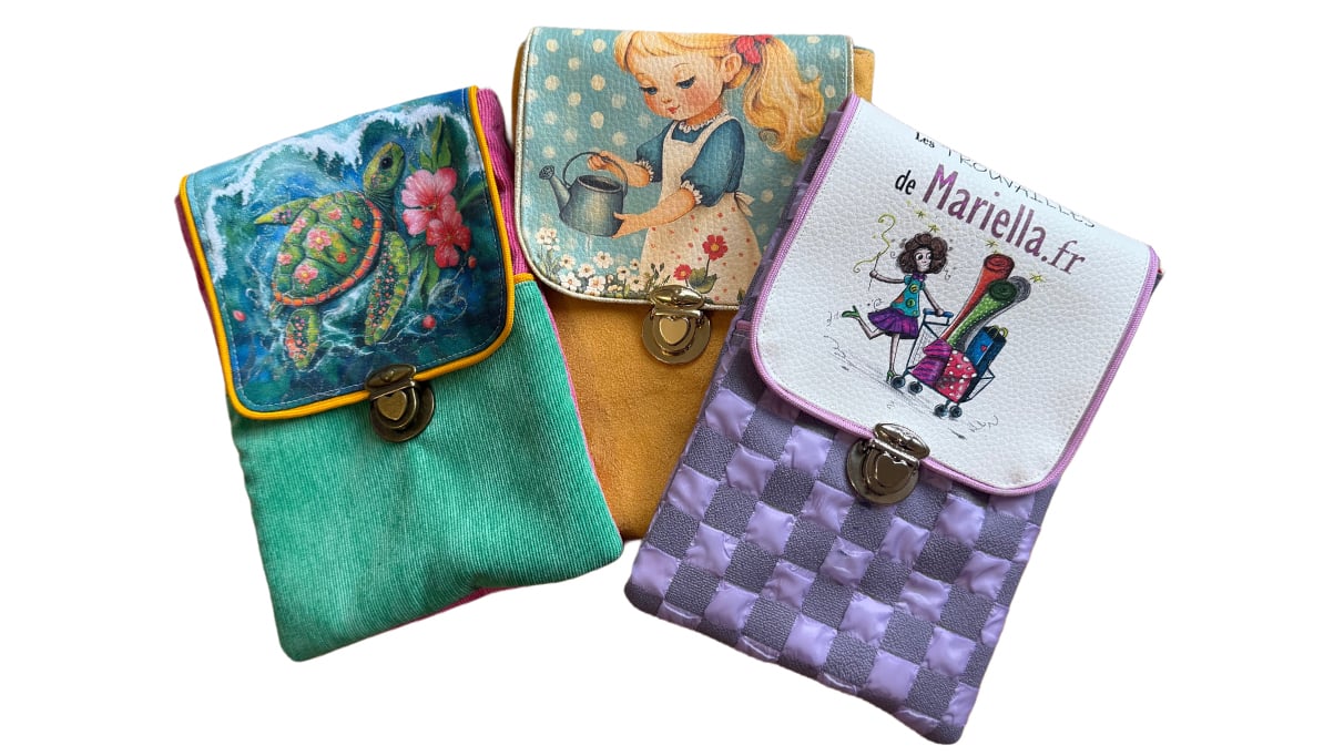 Plusieurs pochettes verticales cousues à partir de panneaux 15x15 cm, projet couture simple et rapide