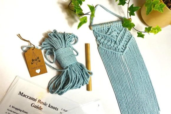 PDF pattern for an Easy Macrame Wall Hanging