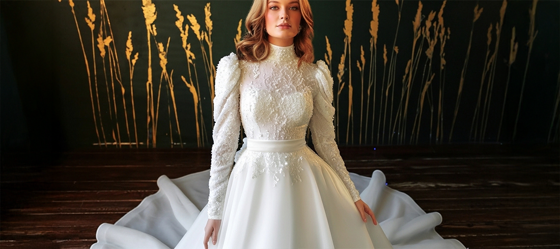 Choosing your wedding dress is an exciting journey, but it can also be overwhelming. Here are 5 quick tips to help you find the dress of your dreams and feel amazing in it.