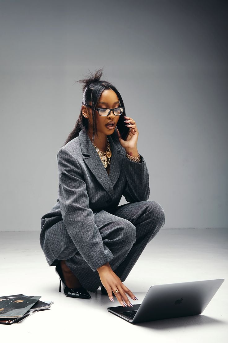 digital income for women, make money online, women entrepreneurship, online business for women, freelancing for women, digital products, passive income, AI side hustles, content monetization, financial freedom, Girl Glu