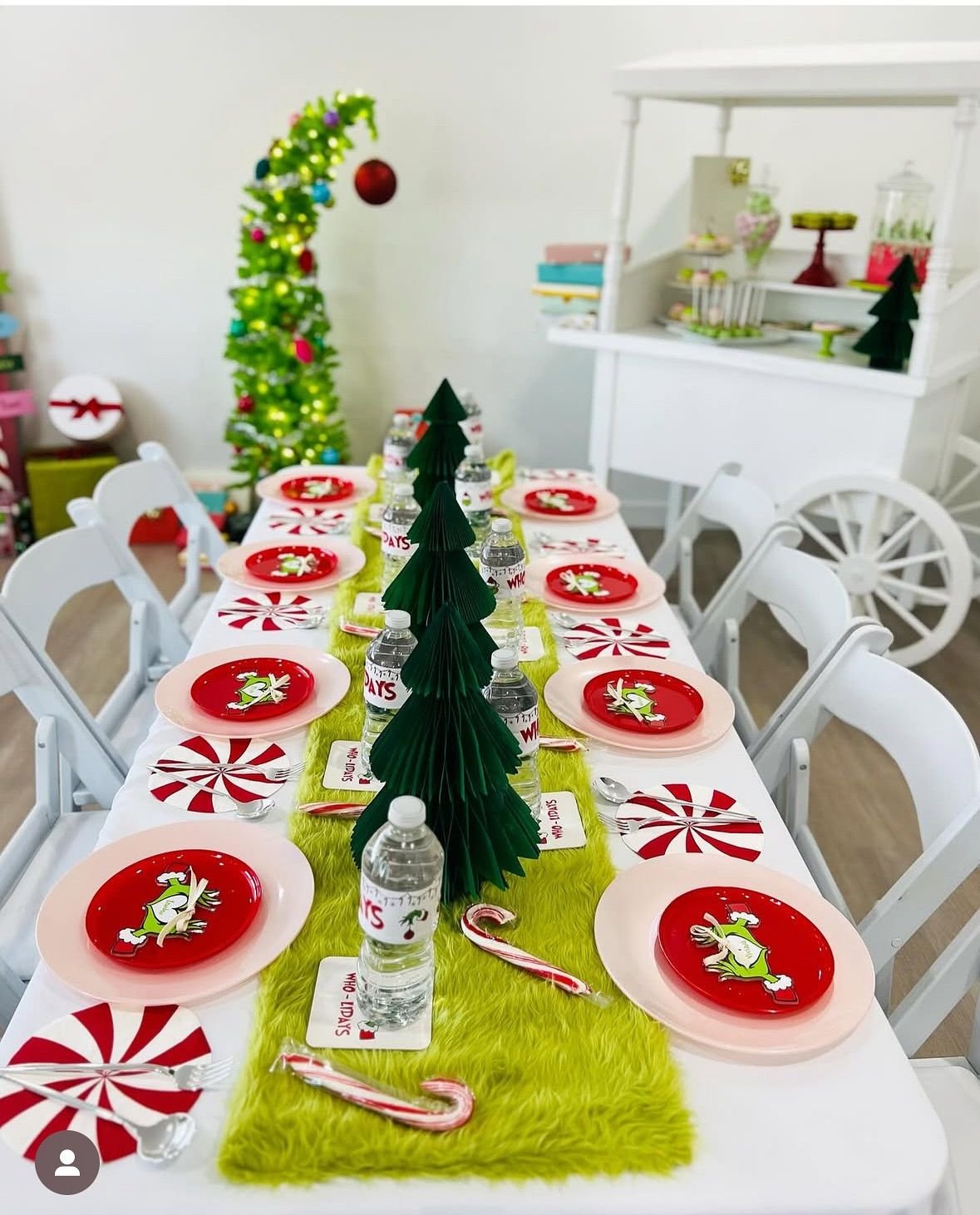 Grinch Baby shower table decor
