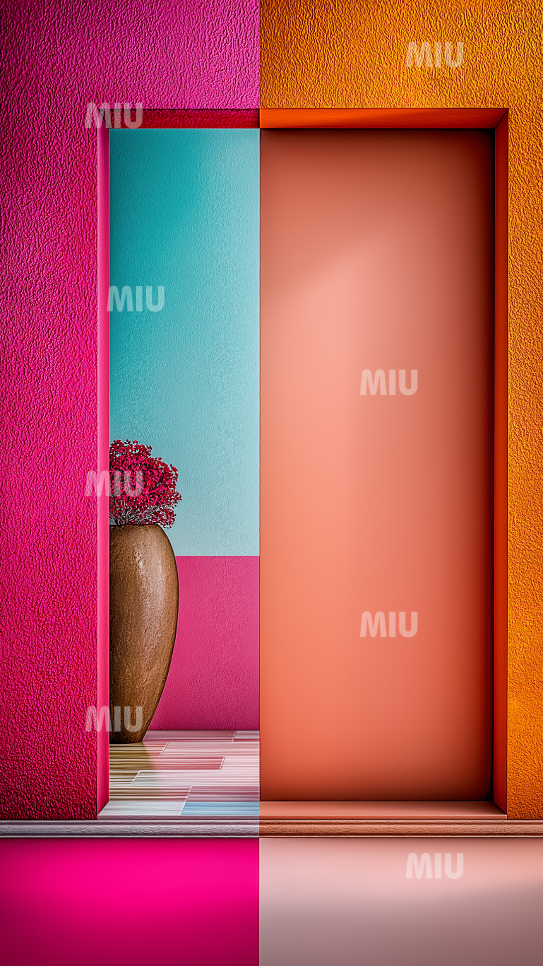 Ouverture murale colorblock rose, orange et turquoise révélant un intérieur pastel avec un vase décoratif et des murs texturés.