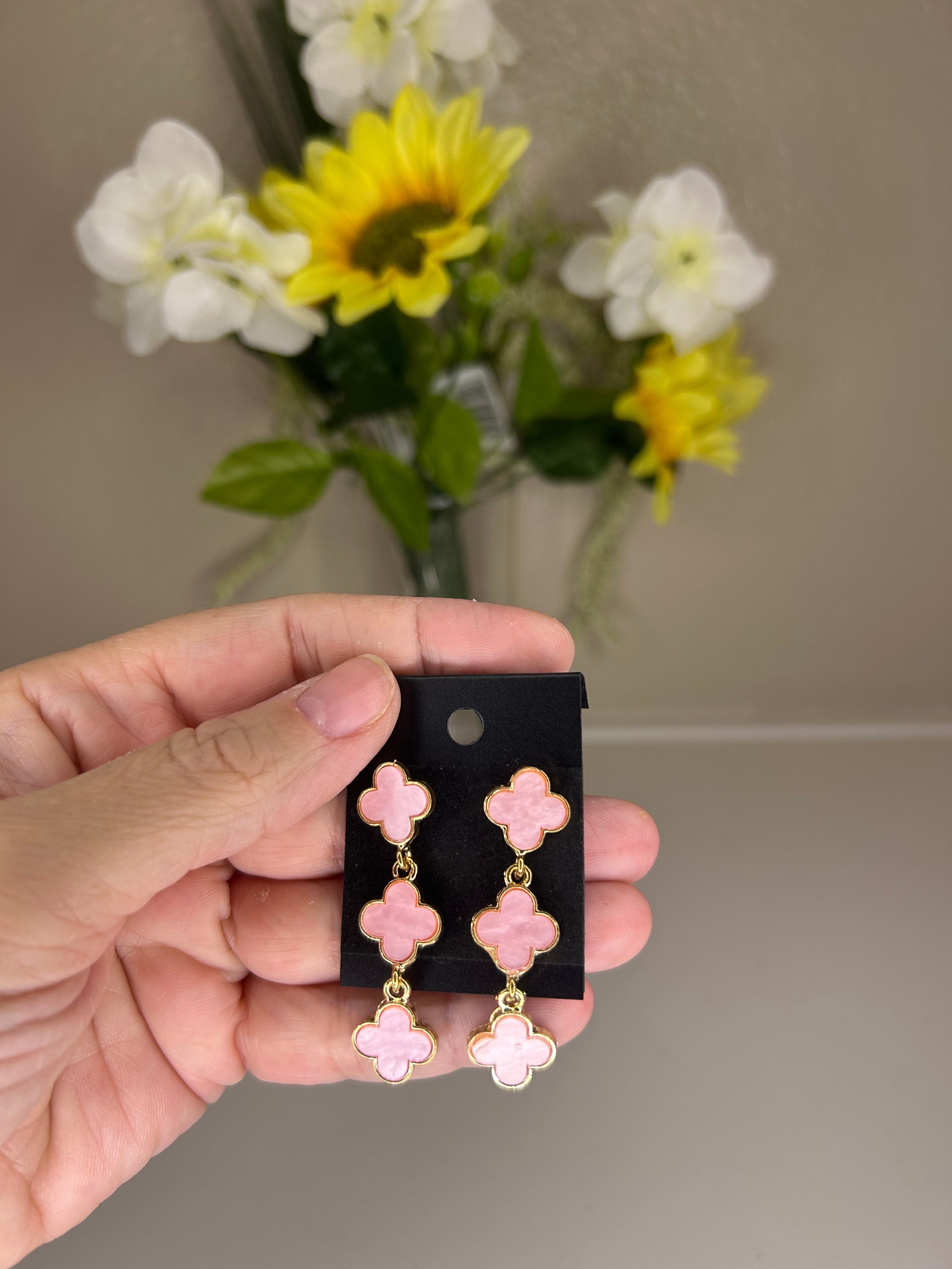 Fashion Inspired Pink Clover - Payhip