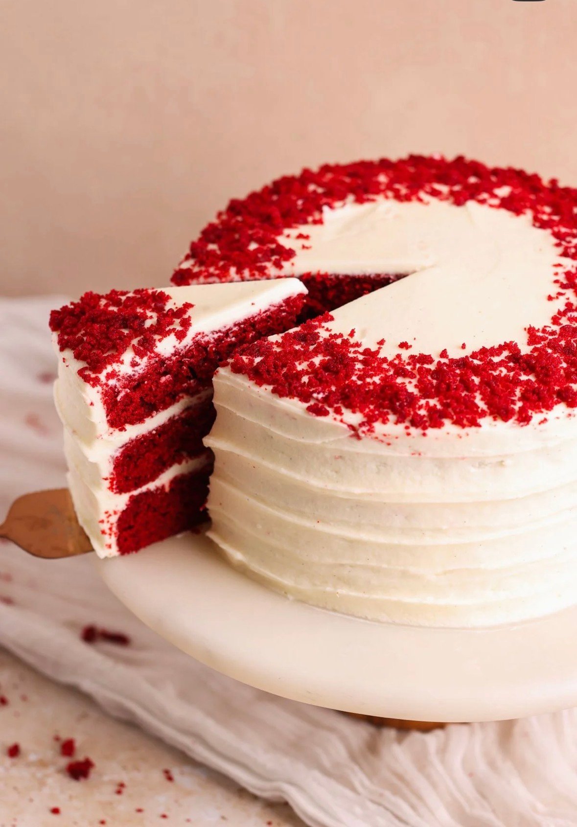 Elegant Red Velvet Cake decoration ideas for bakery style des