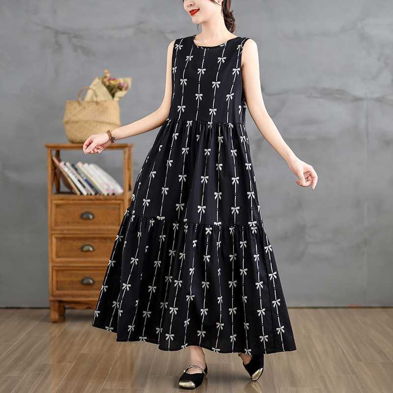 Casual plus size vest style maxi dress made from cotton linen