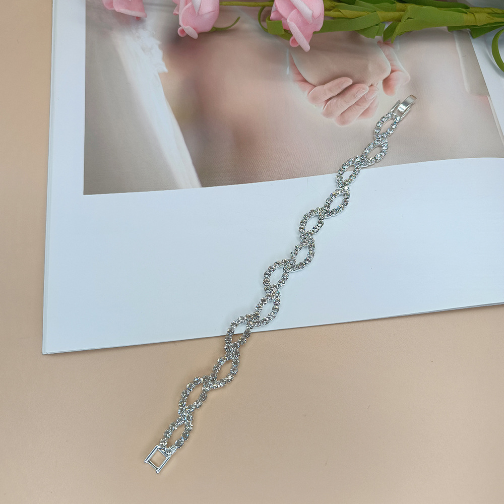 Sparkling diamond bracelet for women evening accessories