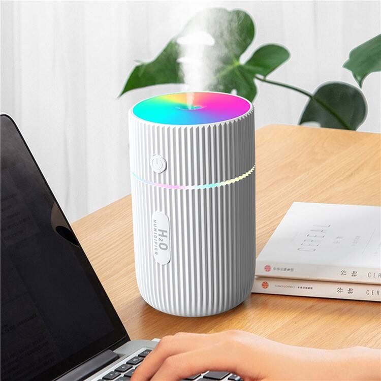 USB portable aroma diffuser with mist and ambient lighting