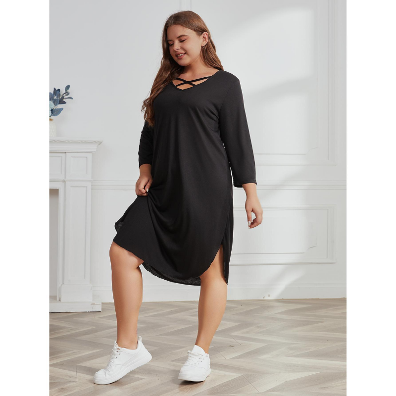 Loose fit plus size dress with long sleeves