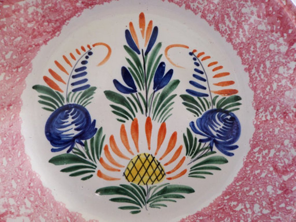 HB floral motif Quimper plate with large rim in pink