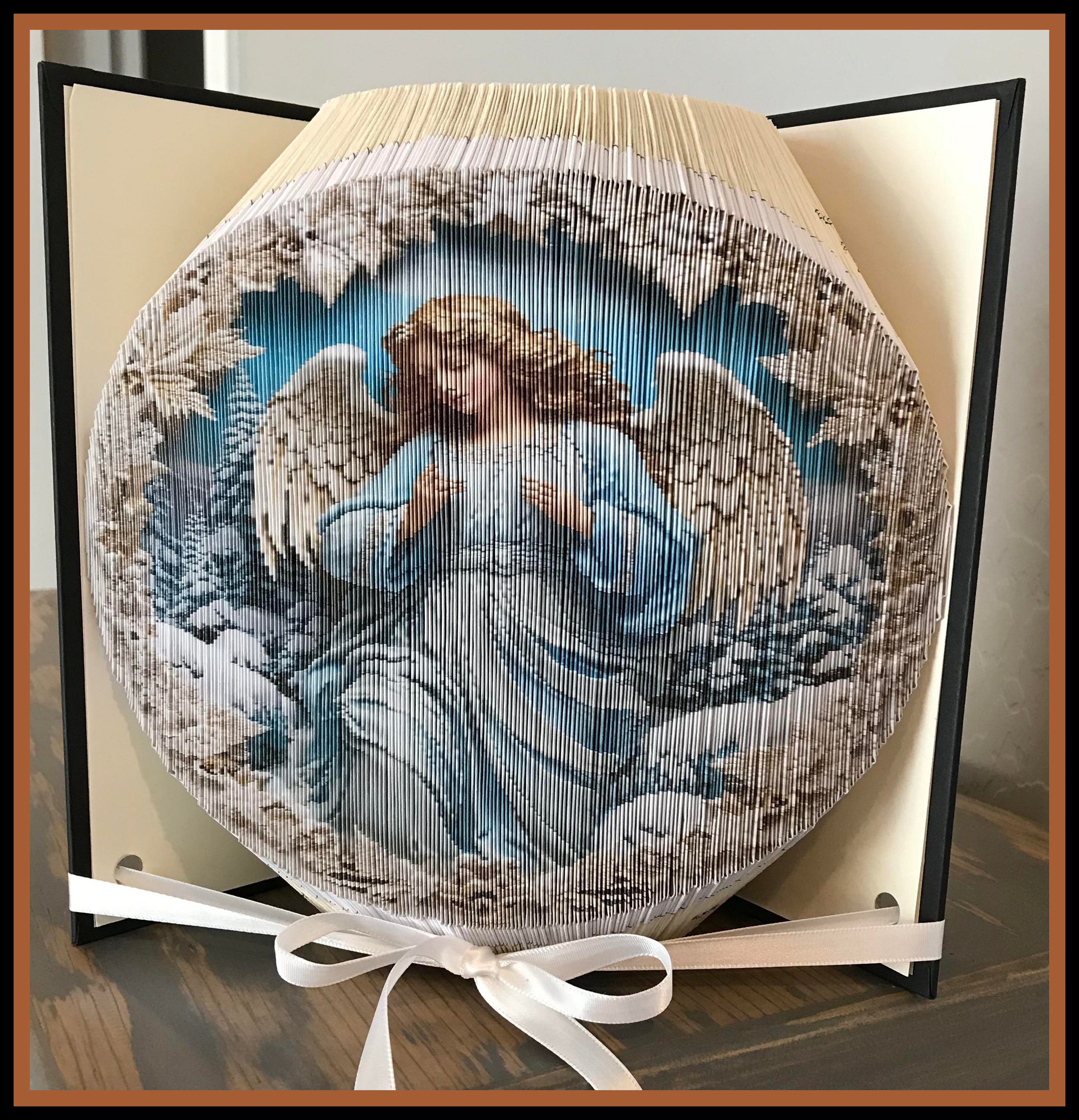 Christmas Angel 3D -20.8cm 465 Pages - Fore-edge - Payhip
