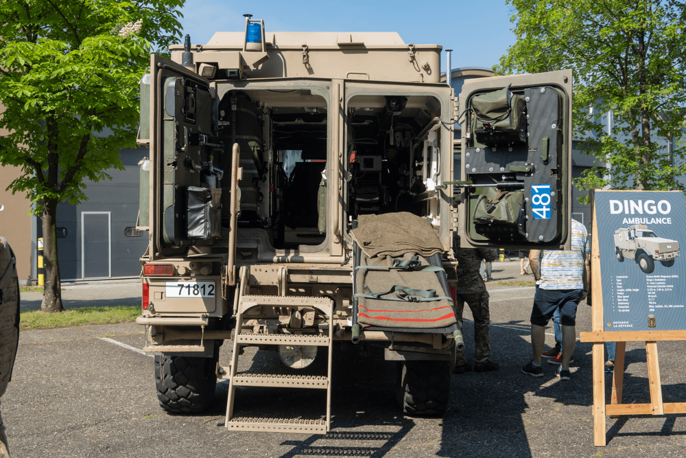 Dingo-2-MPPV-Ambulance-Belgisch-Leger-Brasschaat-redactionele-foto