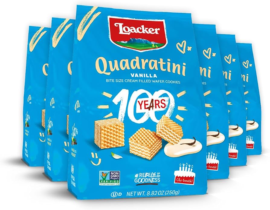 An image of Quadratini vanilla wafer cookies.