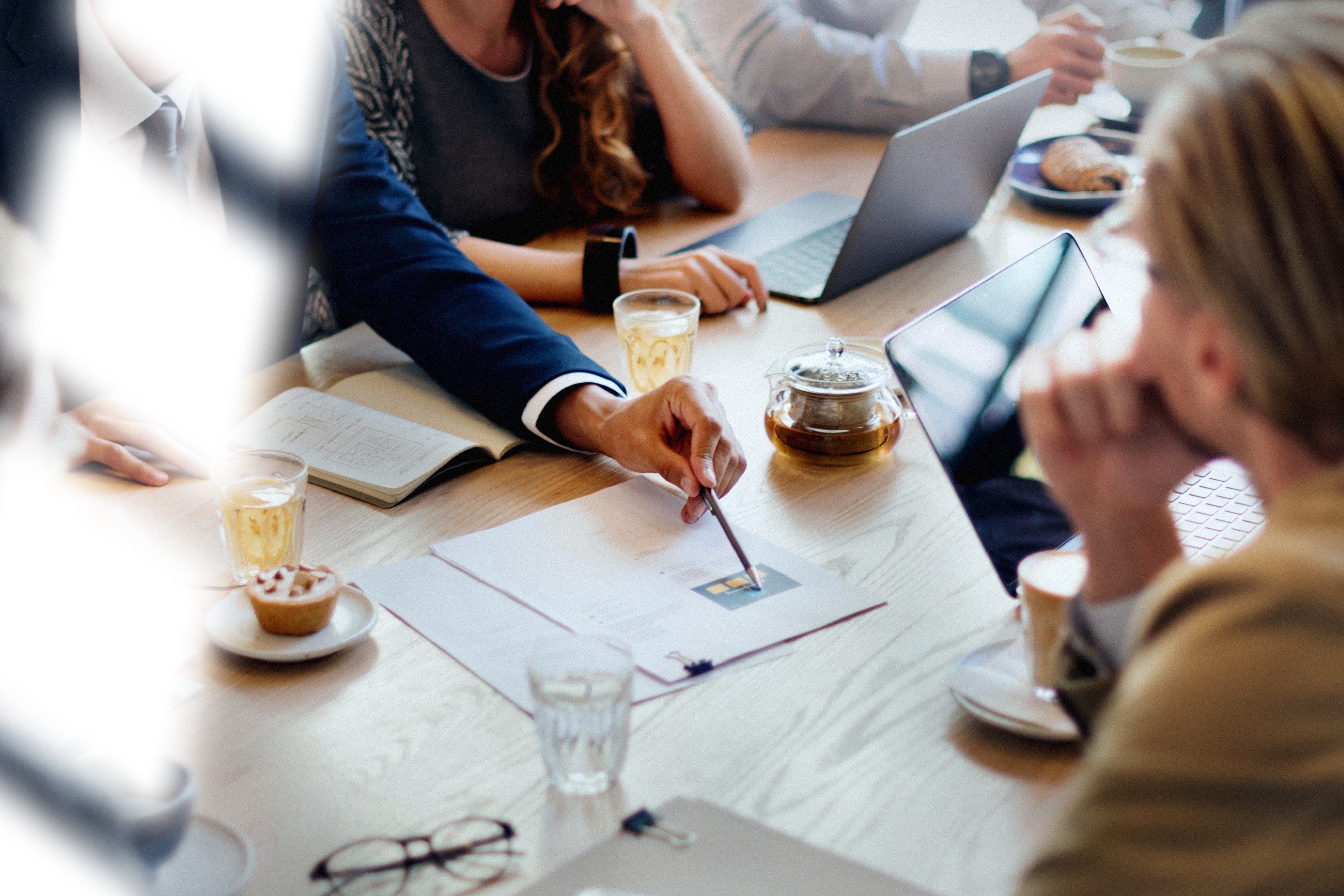 SOLUCIONES EJECUTIVAS DE DIAGNÓSTICO Y ALINEACIÓN ESTRATEGICA DE MARCA, EXPERIENCIA Y GO TO MARKET