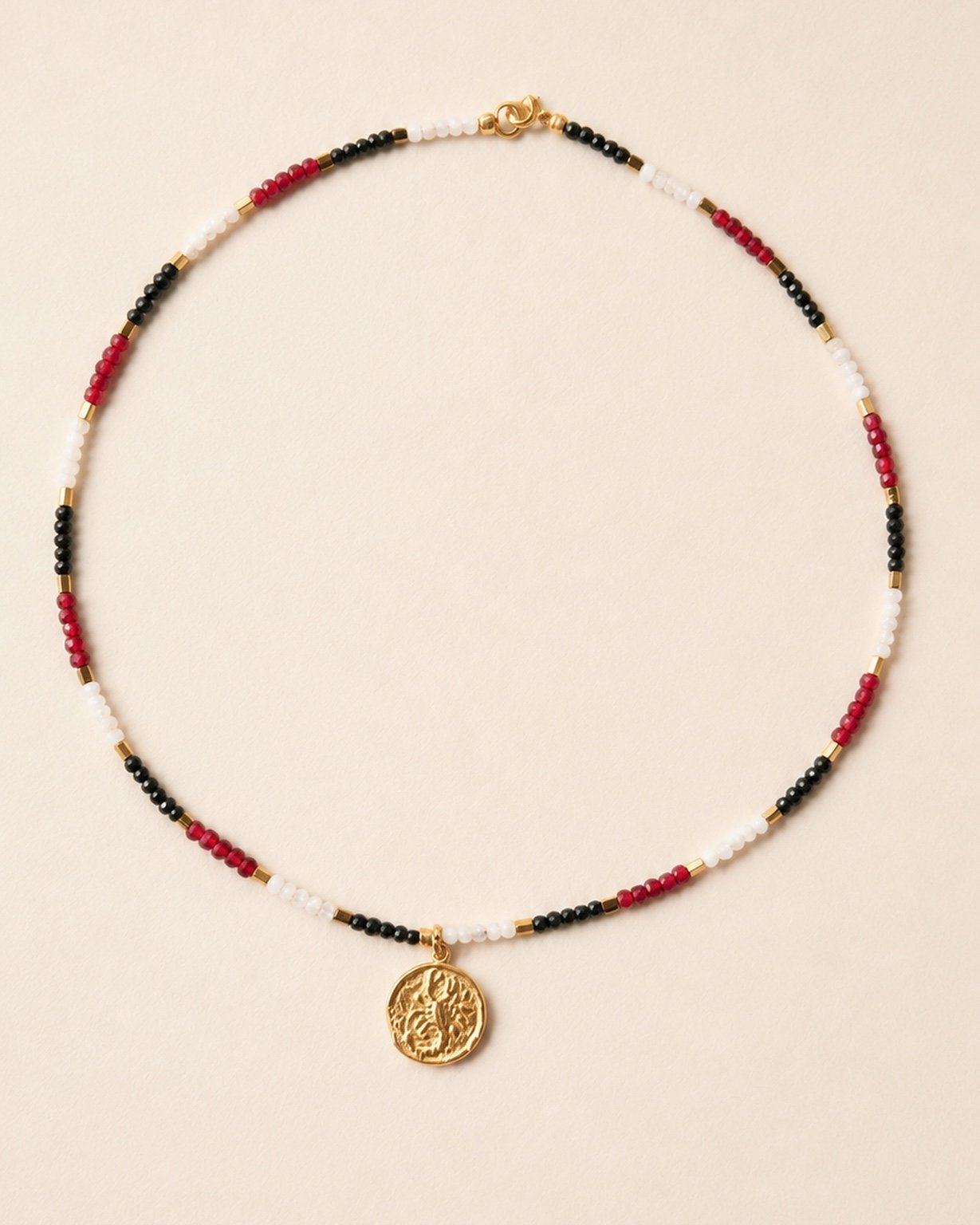 Collana zodiacale Scorpione di 40 cm con ossidiana nera, granato rosso e labradorite.