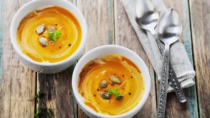 Soupe potimarron carottes poireaux gingembre – recette MTC automne digeste et réchauffante