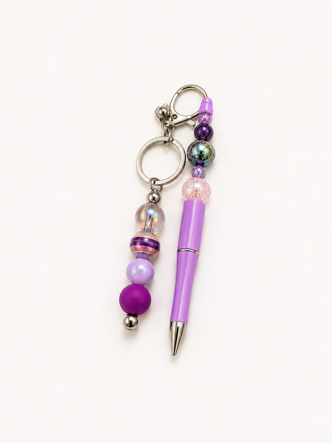 Lilac novelty pen with decorative purple beads and matching handmade beaded keyring