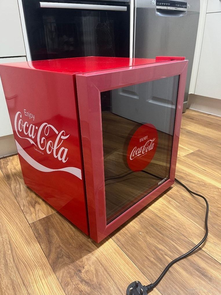Coca-Cola Mini Fridge – Red
